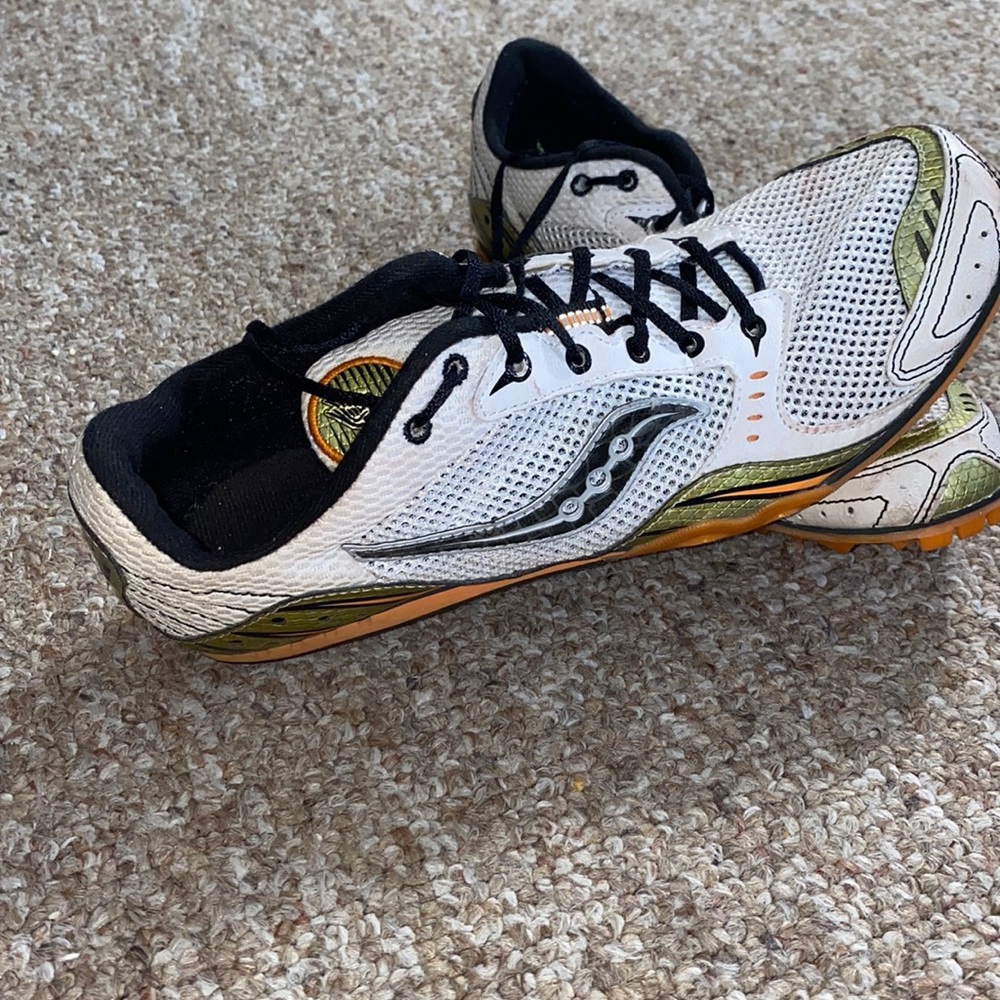 Saucony track spikes